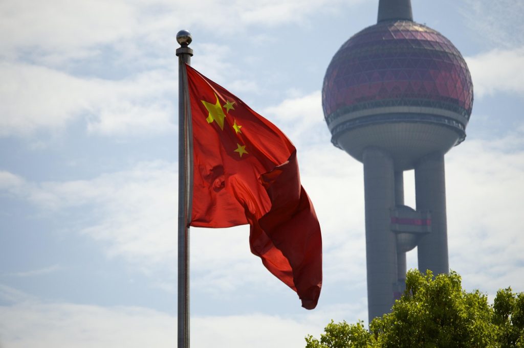 China pone en jaque a la economía global: empresas alemanas se ven obligadas a reducir su producción